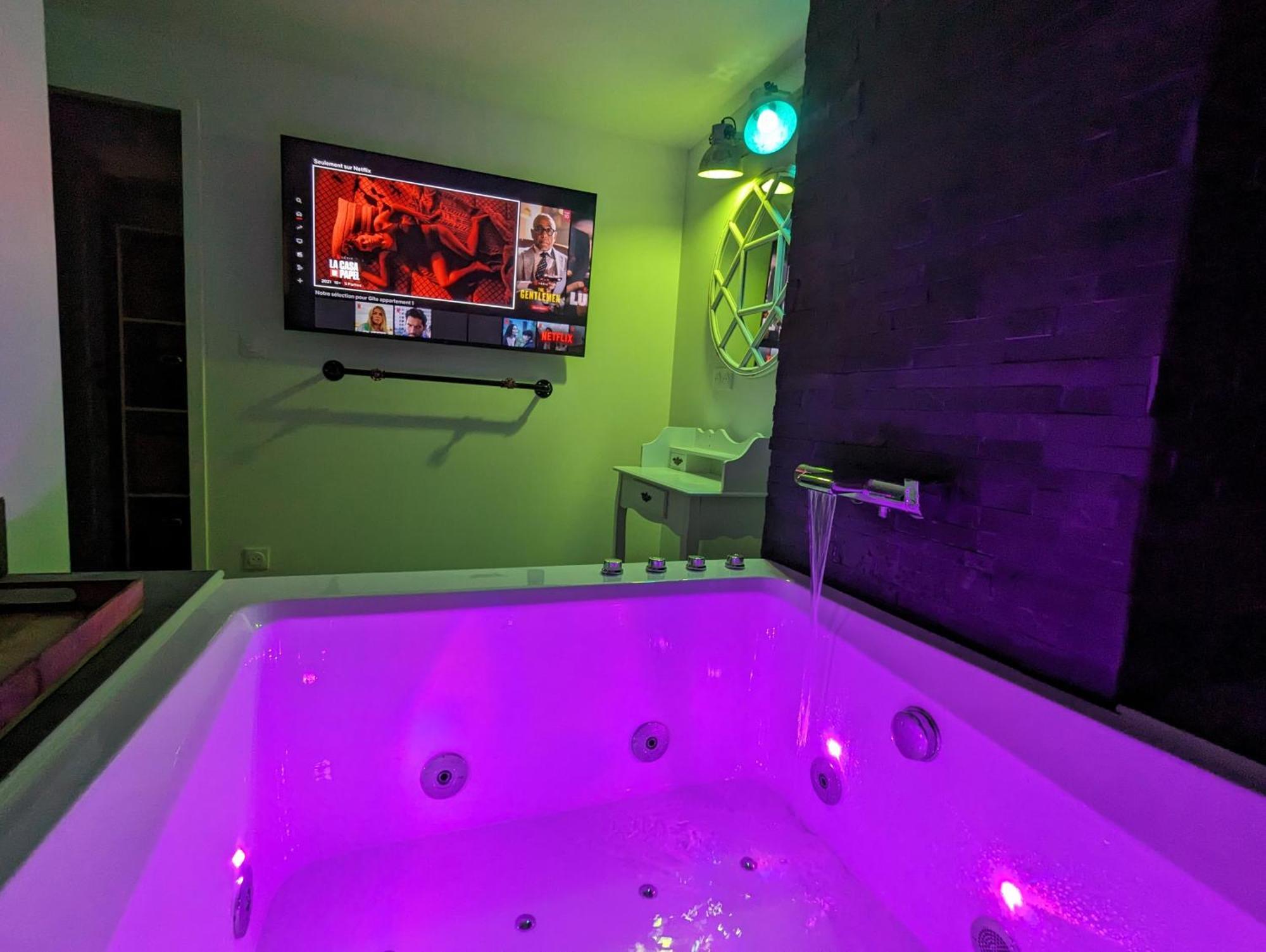 Apartamento Oasis - Cine, Balneo & Confort A La